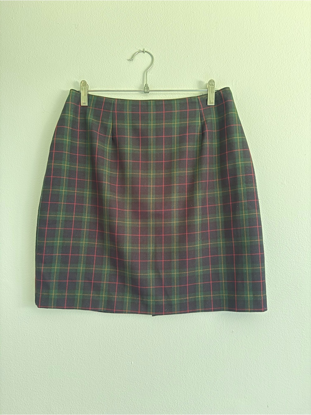 Vintage Tartan Pencil Skirt in Green and Red
